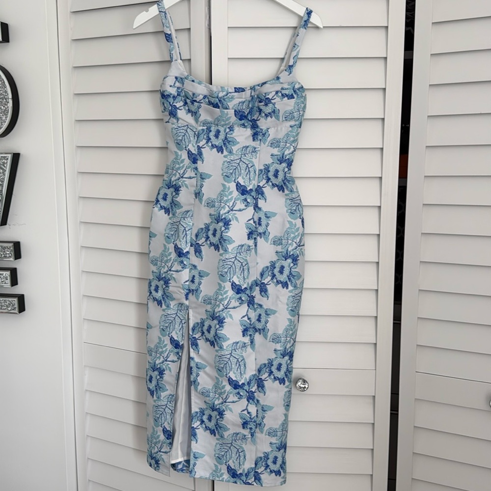 NWOT ASOS DESIGN BLUE FLORAL MIDI DRESS